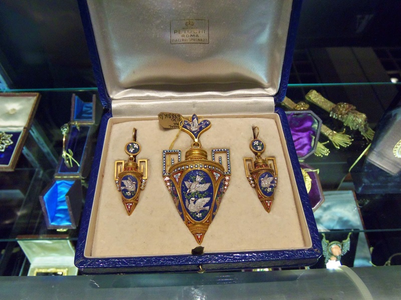 Las Vegas Jewelry Week Showcase 2018 Show Schedule